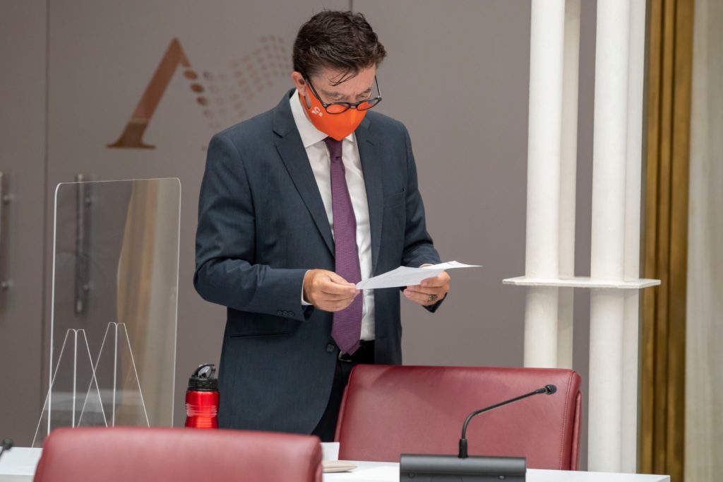 2021-09-22 juan jose molina en el pleno de la Asamblea